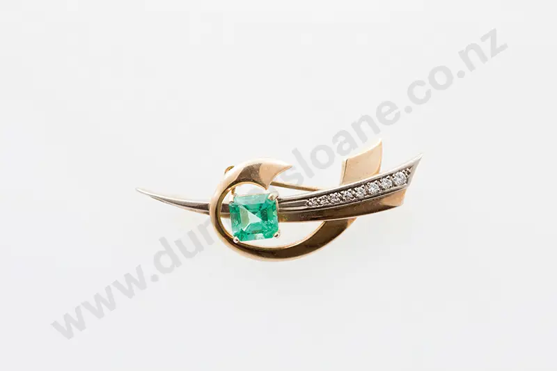 9ct Nine Stone Emerald and Diamond Brooch Image 1++
