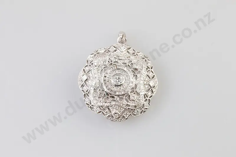 18ct White Gold 173stone Diamond Pendant/Brooch Image 1++