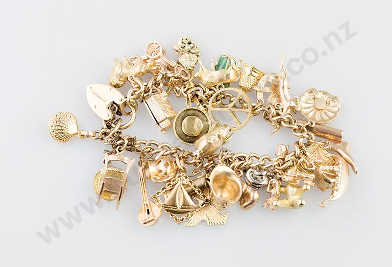 9ct Curb Link Charm Bracelet Image 1++
