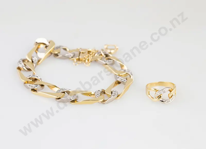 18ct Modern Mixed Flat Curb Link & Diamond Bracelet Image 1++