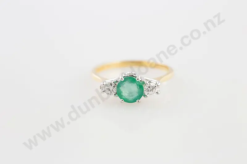 18ct Three Stone Emerald & Diamond Ring Image 1++