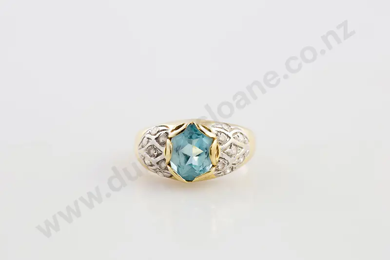 18ct Single Stone Topaz Dress Ring Image 1++