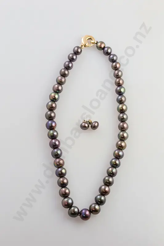 Single Strand Cultured Pearl Necklace & Earrings Image 1++