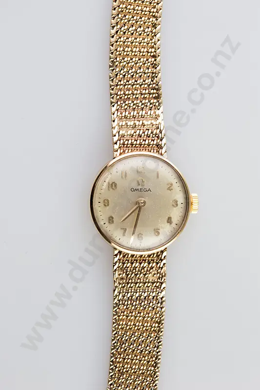 9ct Ladies Omega Dress Wrist Watch Image 1++