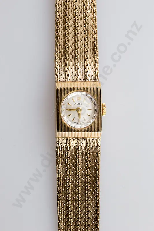 Vintage 9ct Avia Ladies Wrist Watch Image 1++