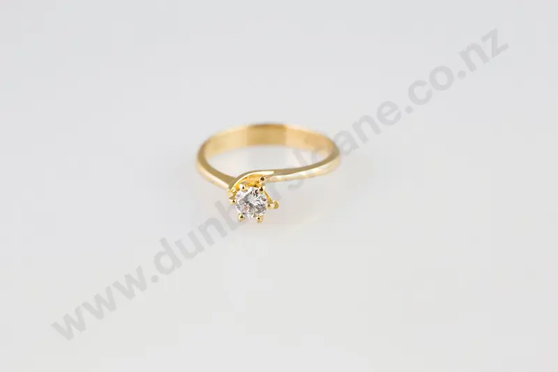 18ct Solitaire Diamond Ring Image 1++