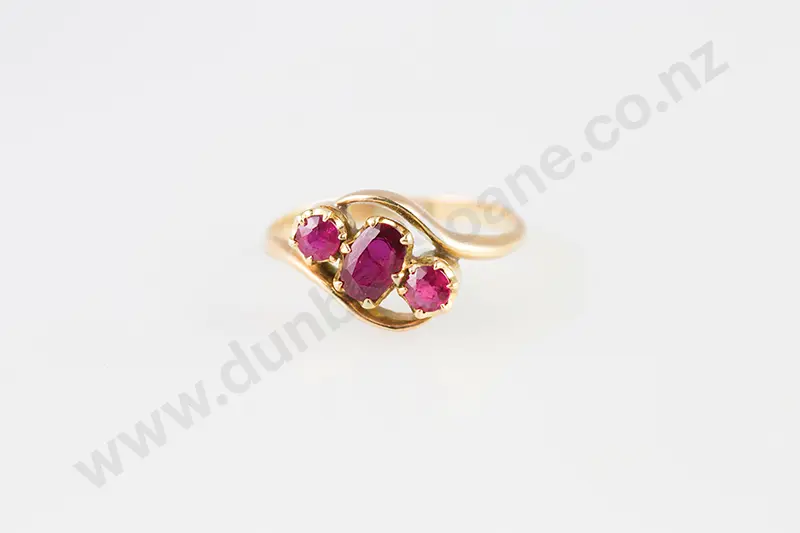 Late Victorian 15ct Three Stone Ruby Ring Image 1++