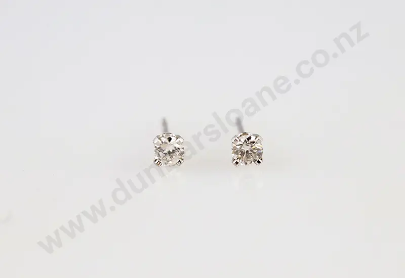 Pair 14ct White Gold Diamond Stud Earrings Image 1++