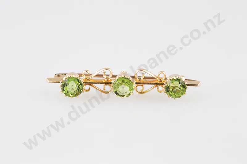 15ct Three Stone Green Peridot Bar Brooch Image 1++