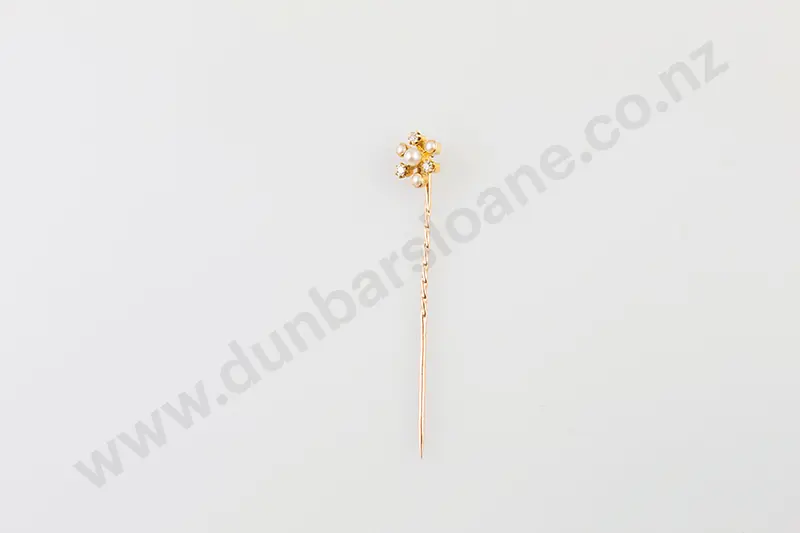 Edwardian Cased 18ct Pearl & Diamond Stick Pin Image 1++