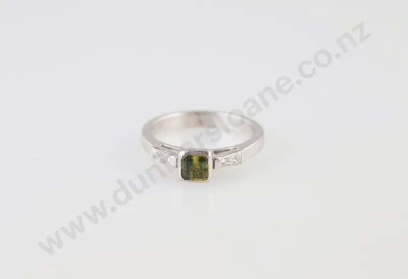 18ct White Gold Three Stone Green Sapphire & Diamond Ring Image 1++