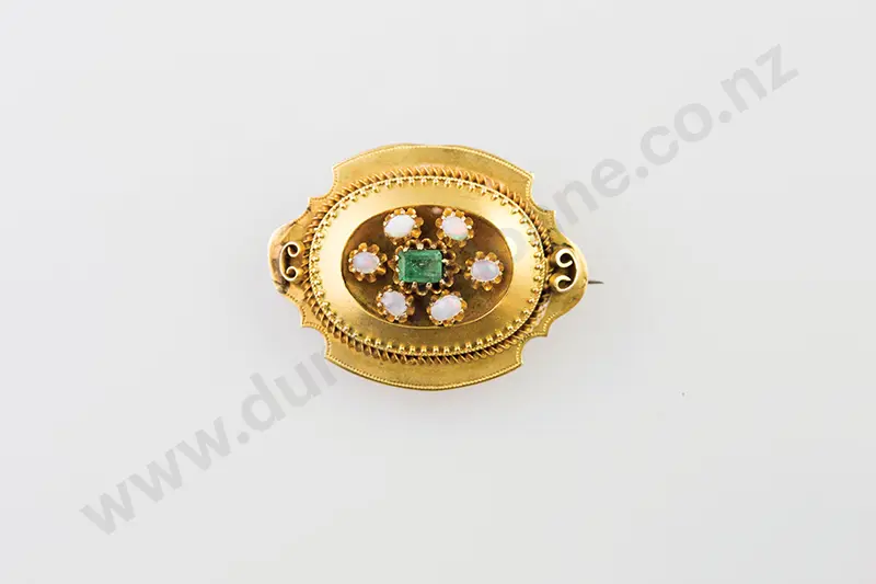 Late Victorian 15ct Target Brooch Image 1++