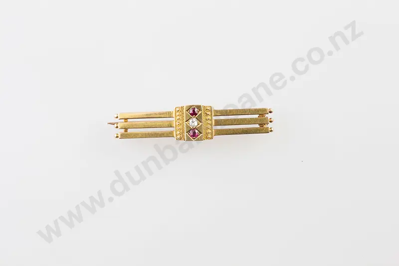 Edwardian 15ct Triple Bar Brooch Image 1++