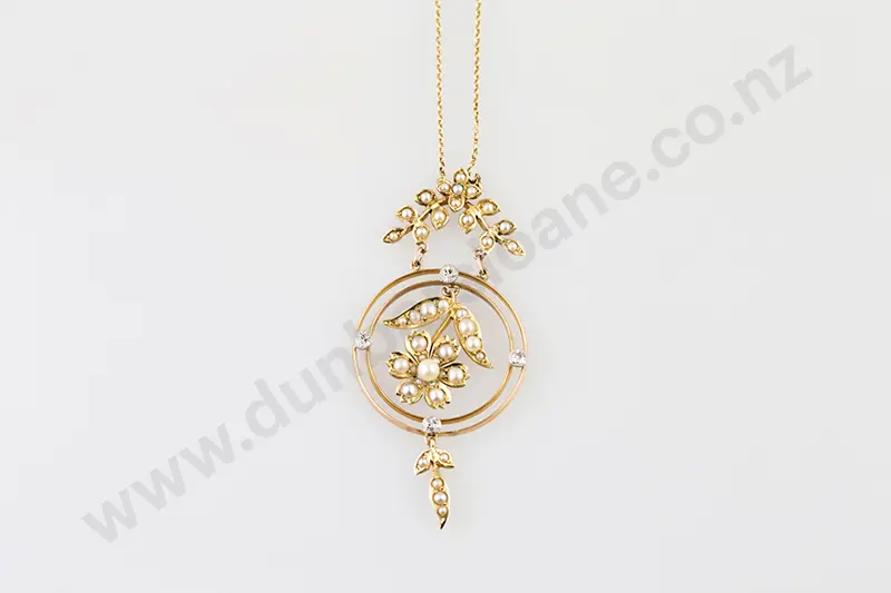 Edwardian 15ct Circlet Floret Pendant Image 1++