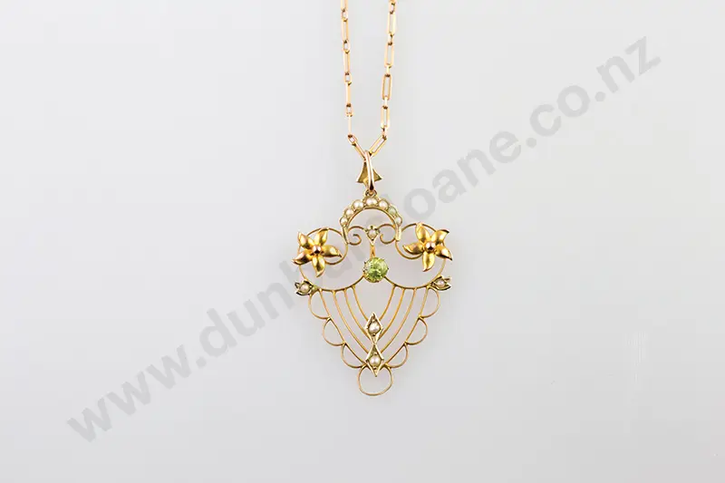 Edwardian 9ct Shield Pendant Image 1++