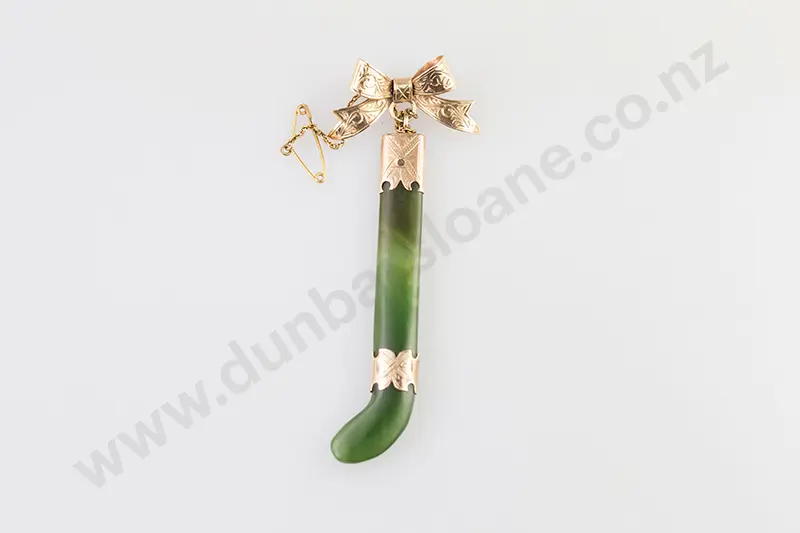 9ct Mounted Greenstone 'Hockey Stick'Pendant Image 1++