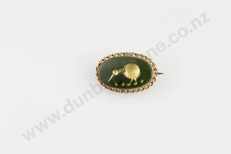 9ct Mounted Greenstone Panel Brooch Image 1++