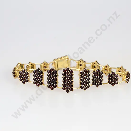 9ct Multiple Garnet Bracelet