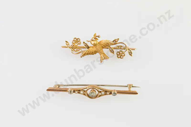 Two Victorian 15ct & 9ct Bar Brooches Image 1++