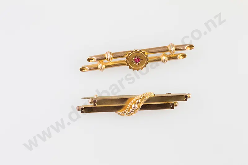Two Victorian 9ct Bar Brooches Image 1++