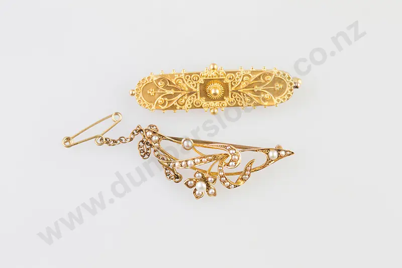 Two Victorian 15ct & 9ct Bar Brooches Image 1++
