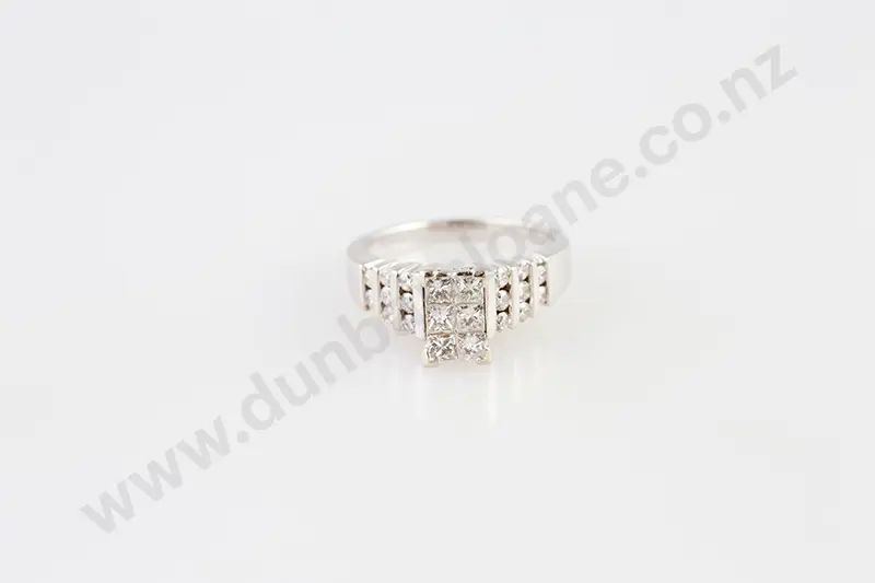 14ct White Gold 22stone Diamond Ring Image 1++