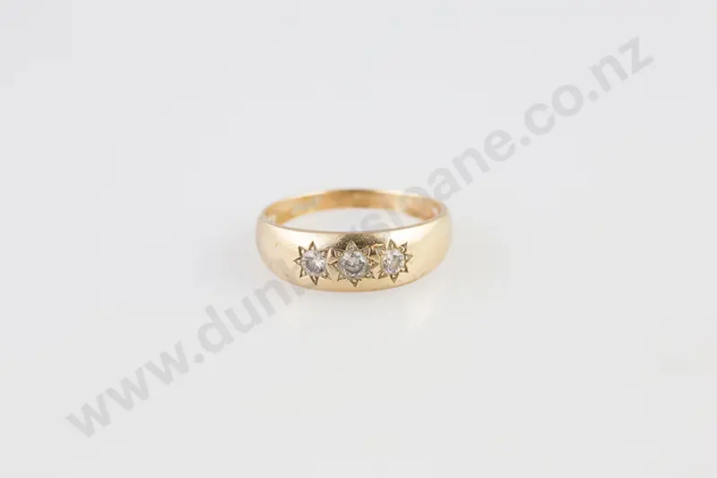 9ct Three Stone Diamond Band Ring Image 1++