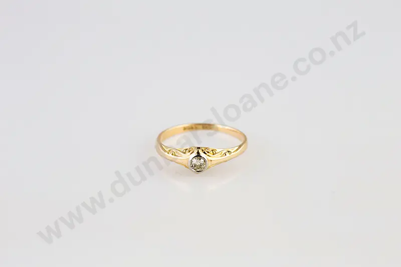 18ct Solitaire Diamond Ring Image 1++