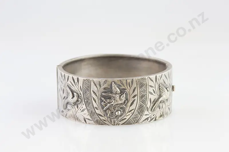 Victorian S/S Wide Hinged Snap Bangle Image 1++