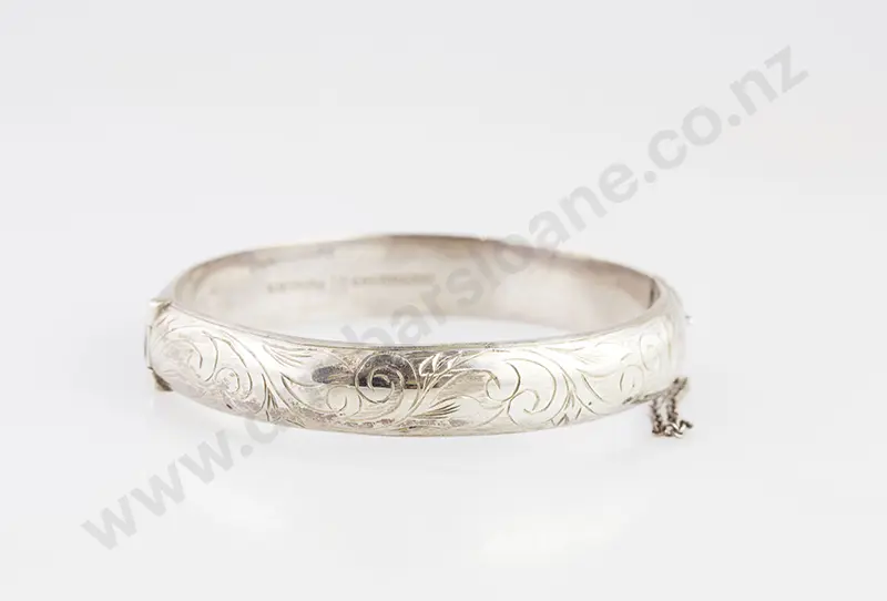 S/S Half Engraved Hinged Snap Bangle Image 1++