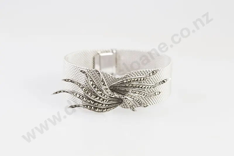 S/S Wide Mesh Strap Bracelet Image 1++