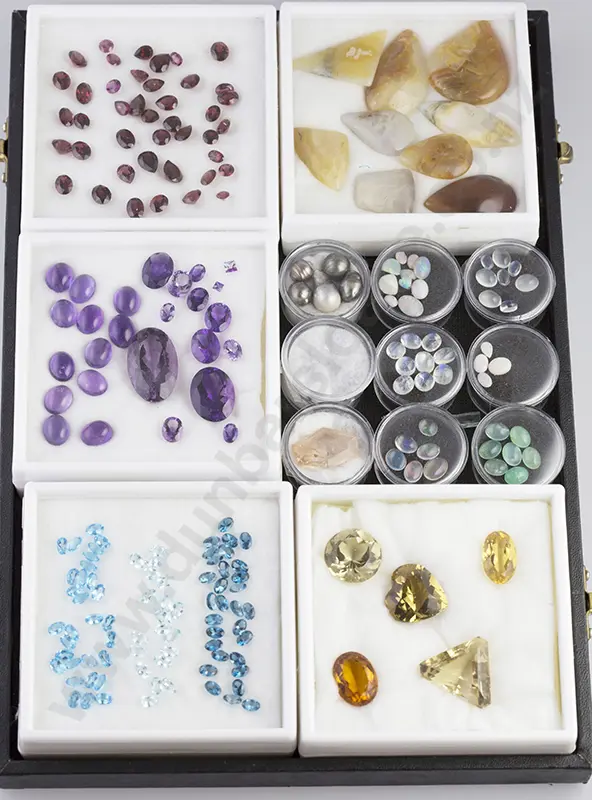 Collection Unmounted Gemstones Image 1++