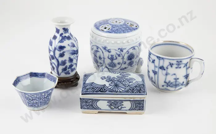 Collection of Underglaze Blue (11) Image 1++