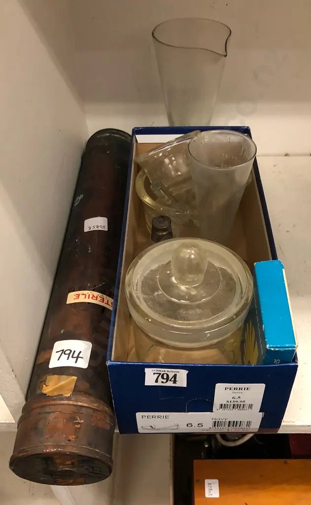 Small Collection Laboratory Glassware Image 1++