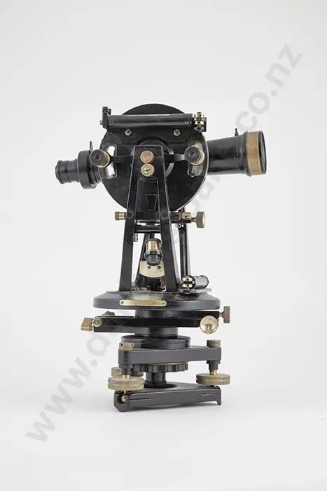 Cased Early C20th Theodolite Image 1++