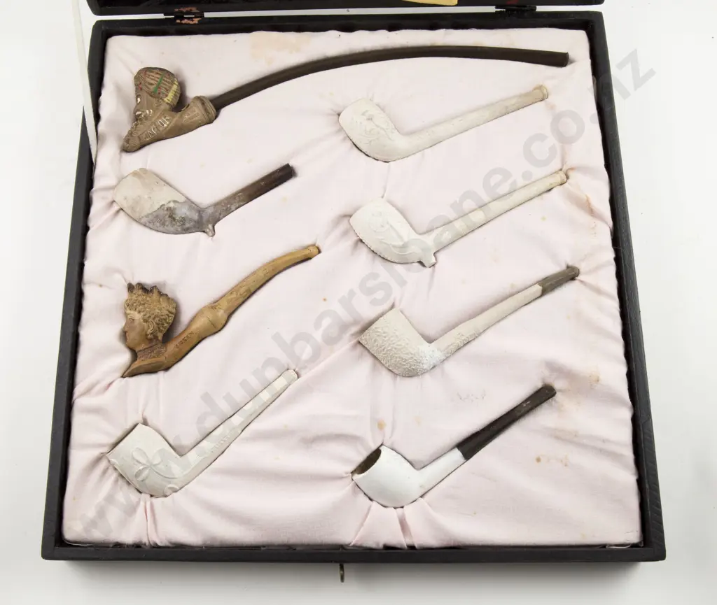 Cased Display Of Eight Vintage Clay Pipes Image 1++