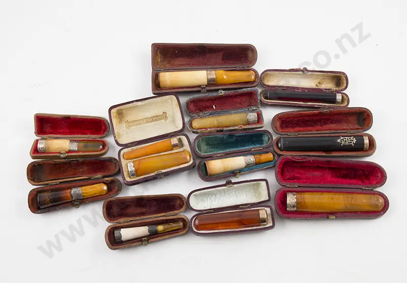 Twelve Various Gold & Silver Mounted Cigarette/Cheroot Holders Image 1++