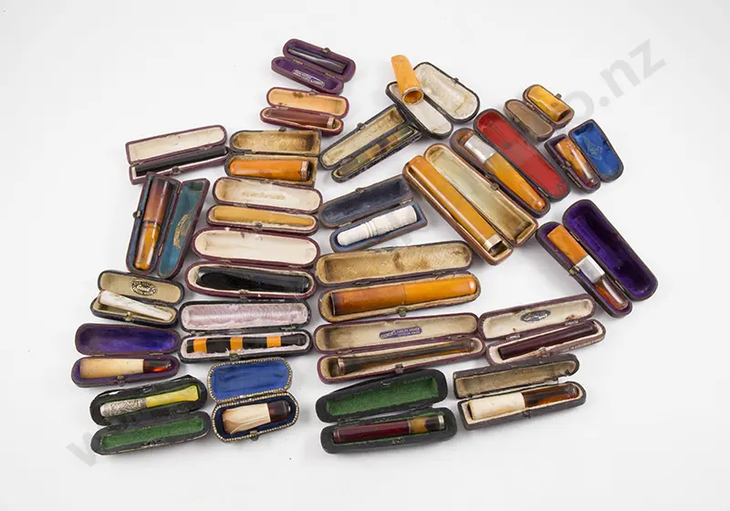 25 Various Cigarette/Cheroot Holders Image 1++
