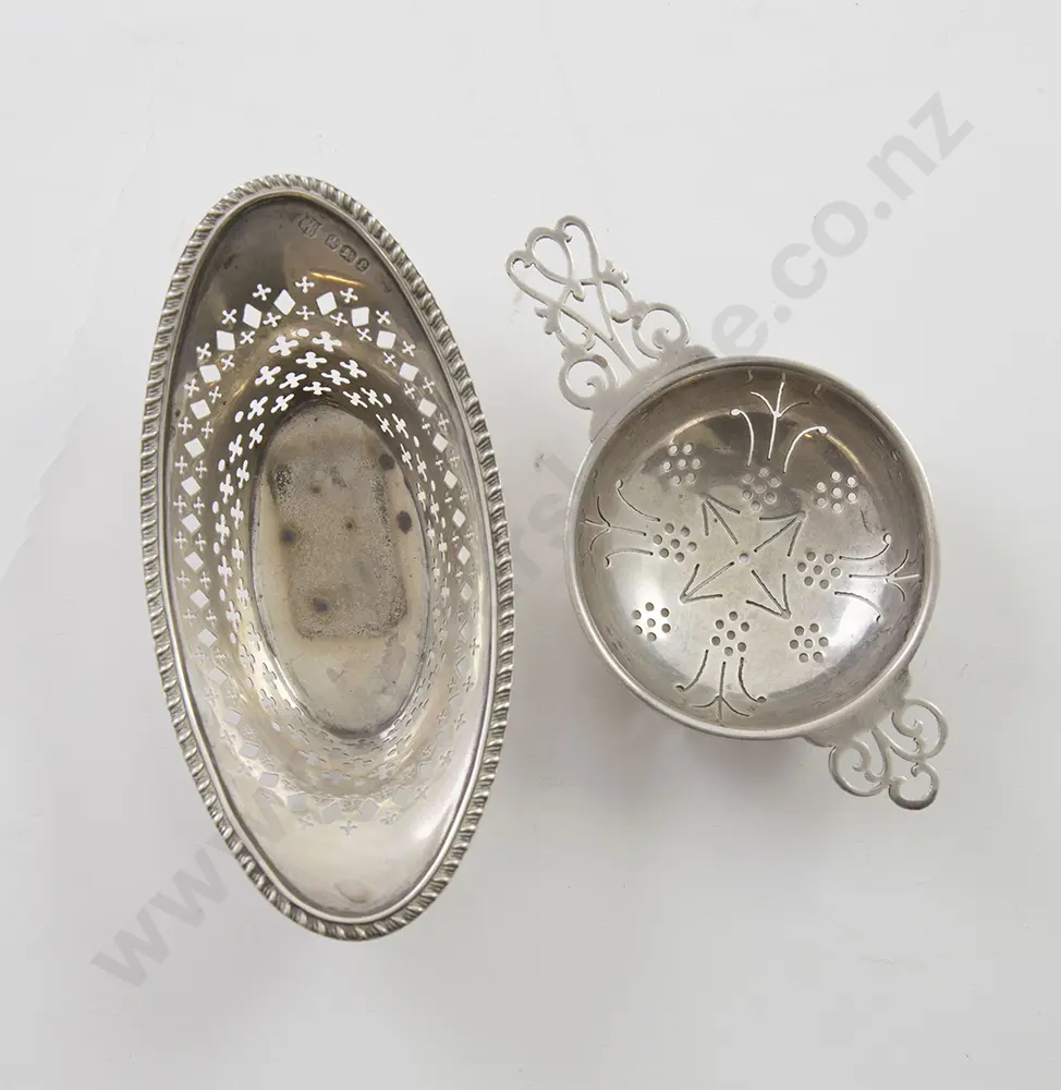QEII S/S Lemon Squeezer & Bon Bon Dish Image 1++