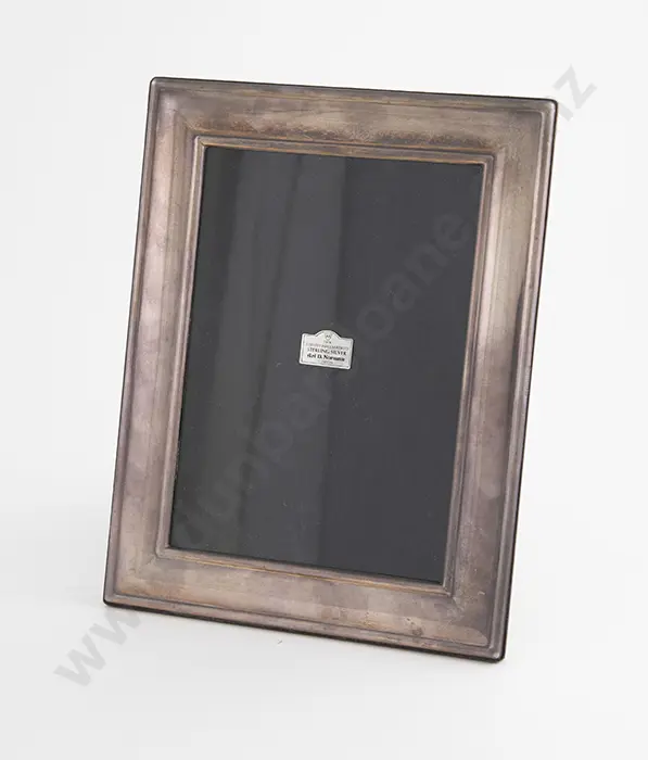 Modern S/S Photo Frame Image 1++