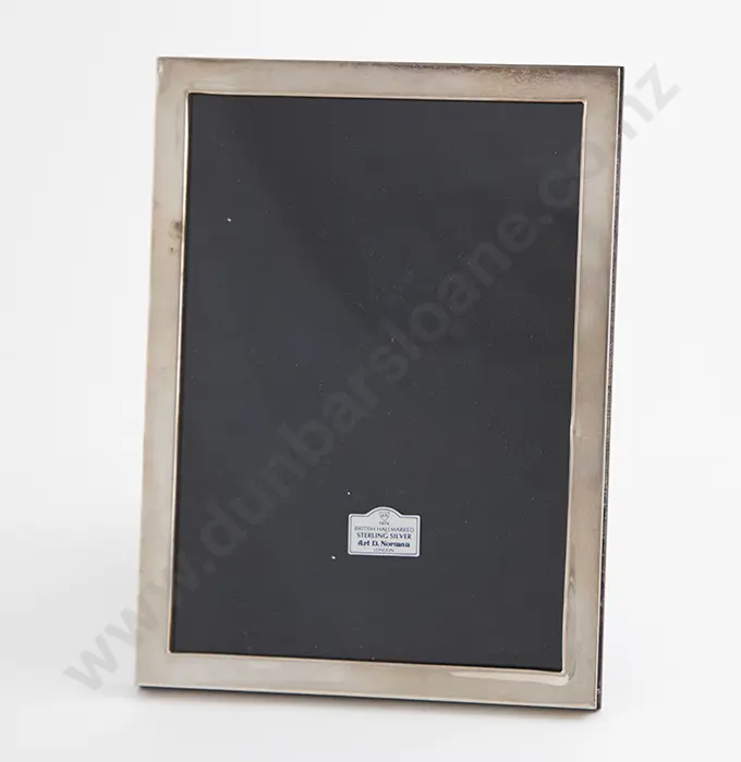 Modern S/S Photo Frame Image 1++