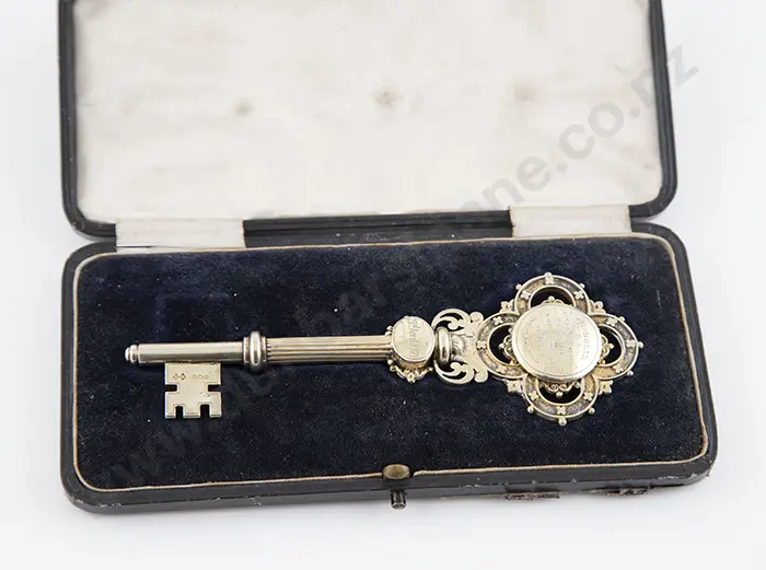 Cased 1921 S/S Gilt Presentation Key Image 1++