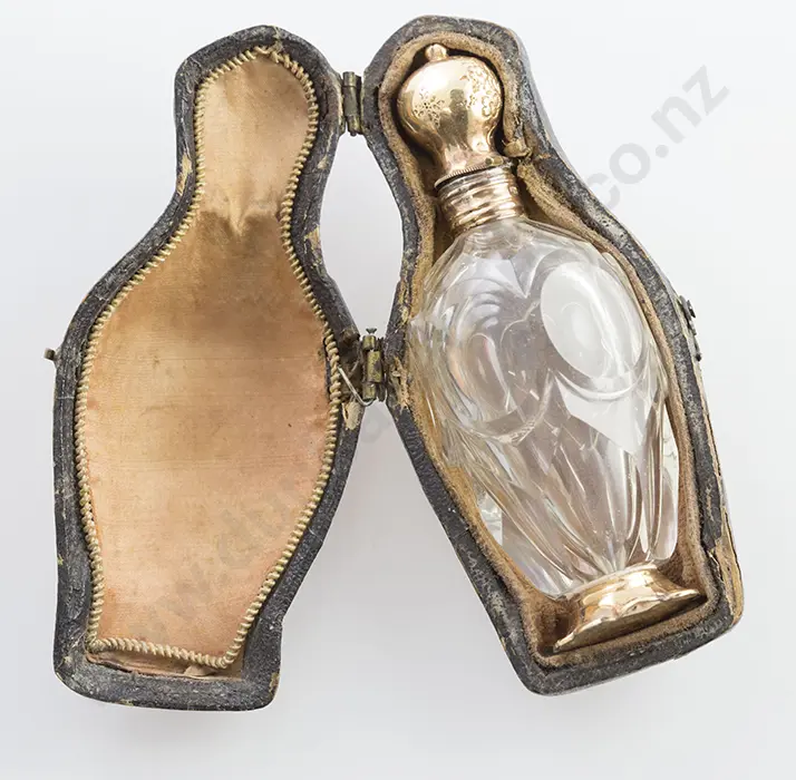 Gold Mounted Faceted Glass Scent Bottle & Case Image 1++
