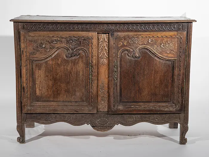 Early C19th French Provincial Oak Buffet Image 1++