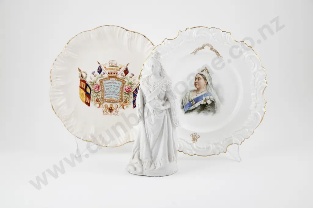 Queen Victoria Parian Ware Figure Image 1++