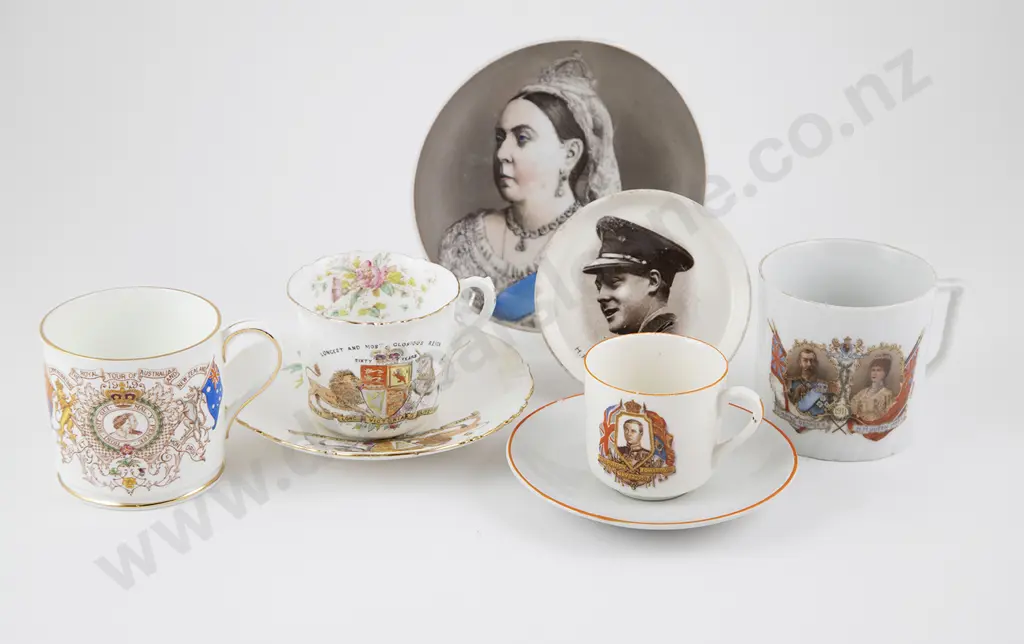 Eight Various Royal Commemorative China Pieces Image 1++