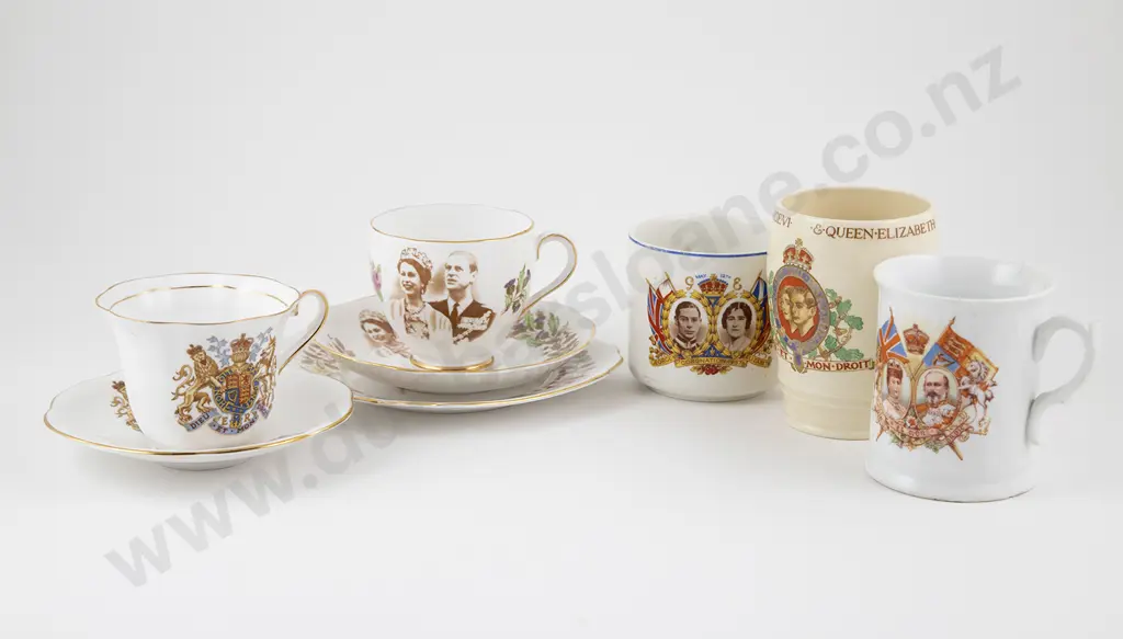 Eight Pieces Royal Commemorative China Image 1++