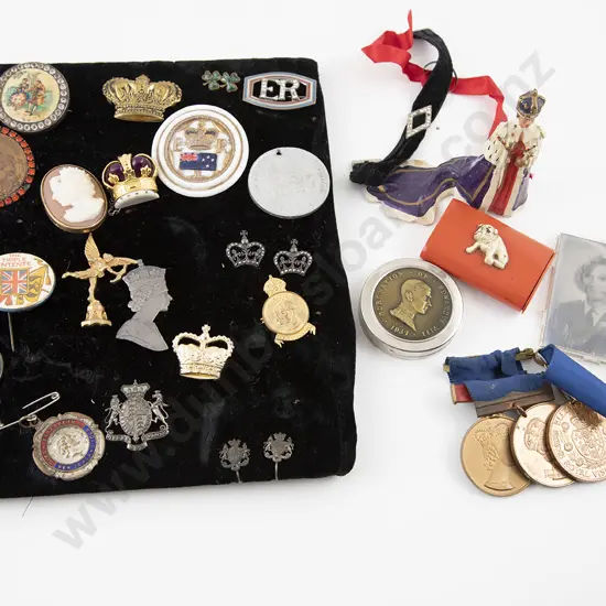 Display Of Small Royal Family Memorabilia & Collectables