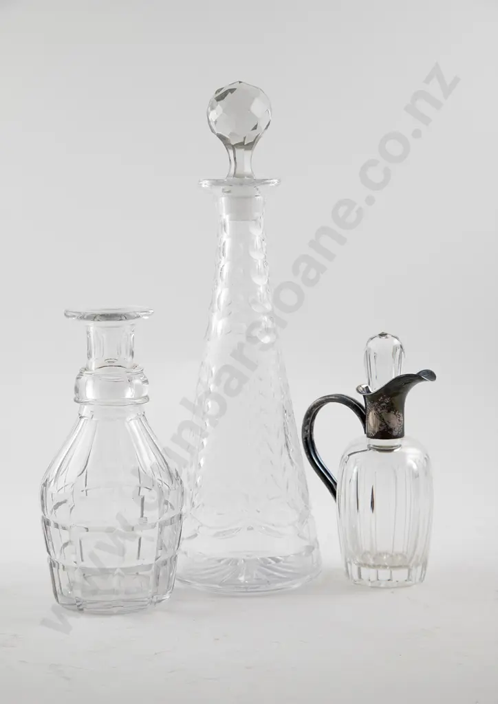 Crystal Mixed Cut Decanter Image 1++