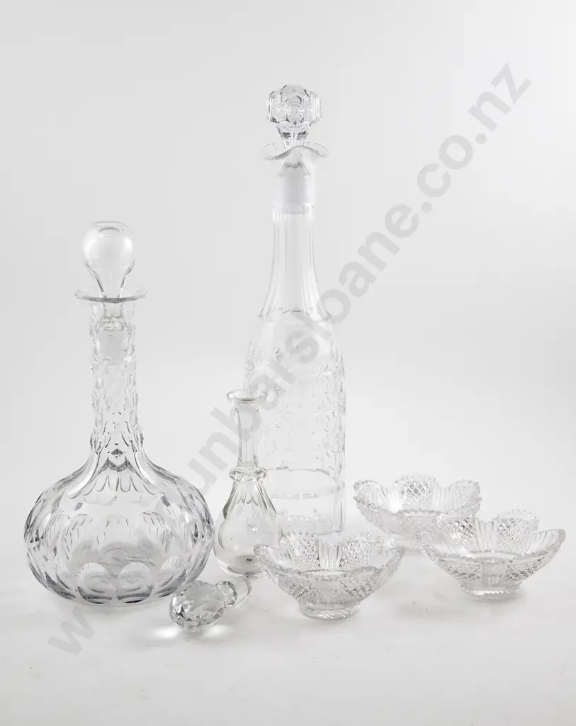 Victorian Glass Wine Decanter Image 1++